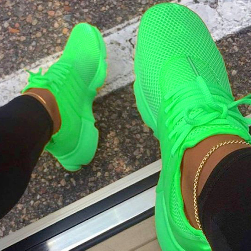 ELEGANT AND WATERPROOF COMFY SNEAKERS