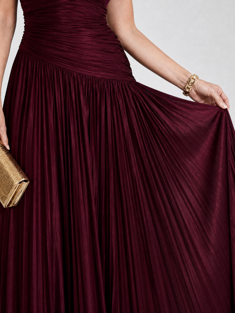Lemar™ Sleeveless Pleated V Neck Midi Dress