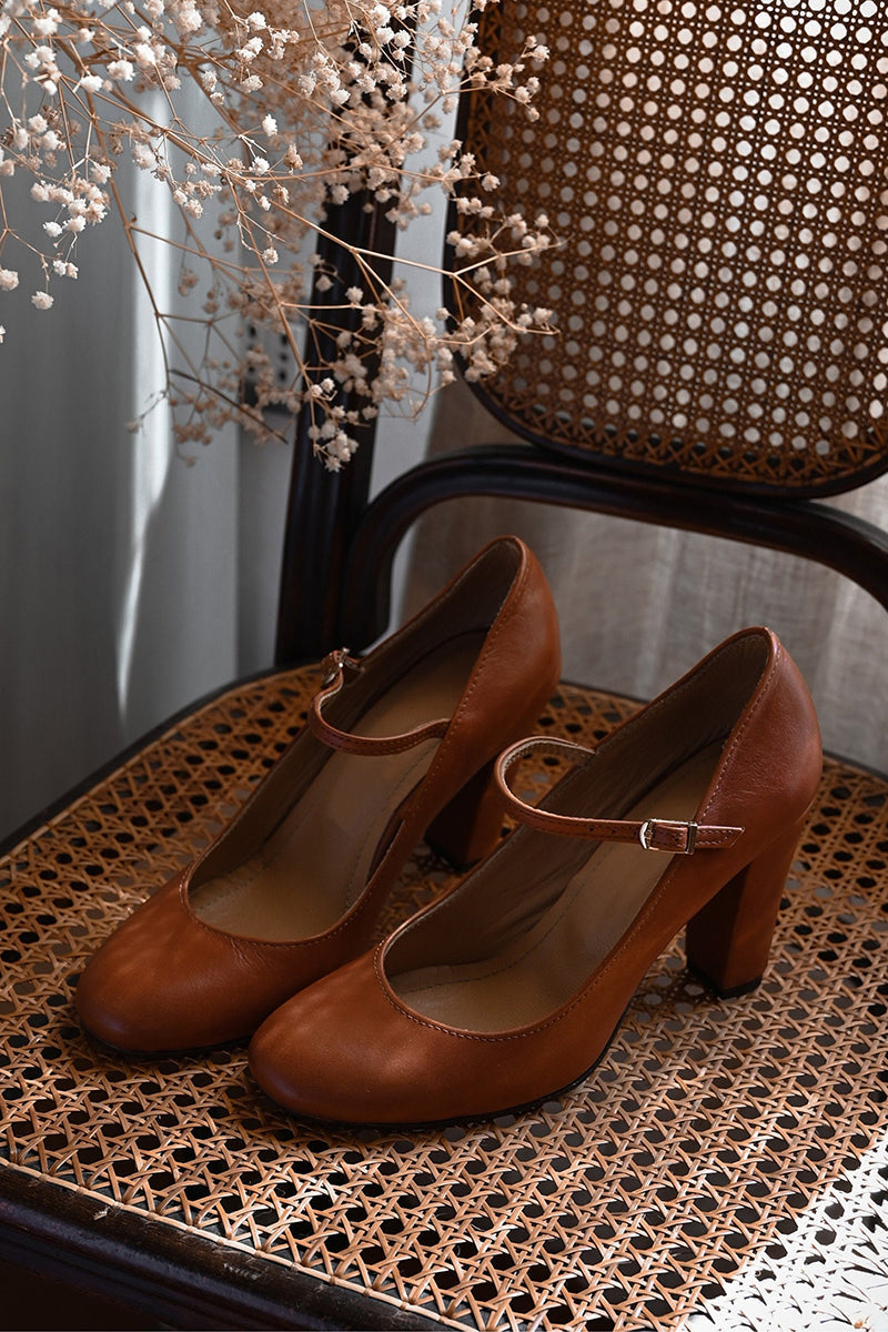 Elizabeth | Comfortable Low-Heel Sandals for Everyday Use