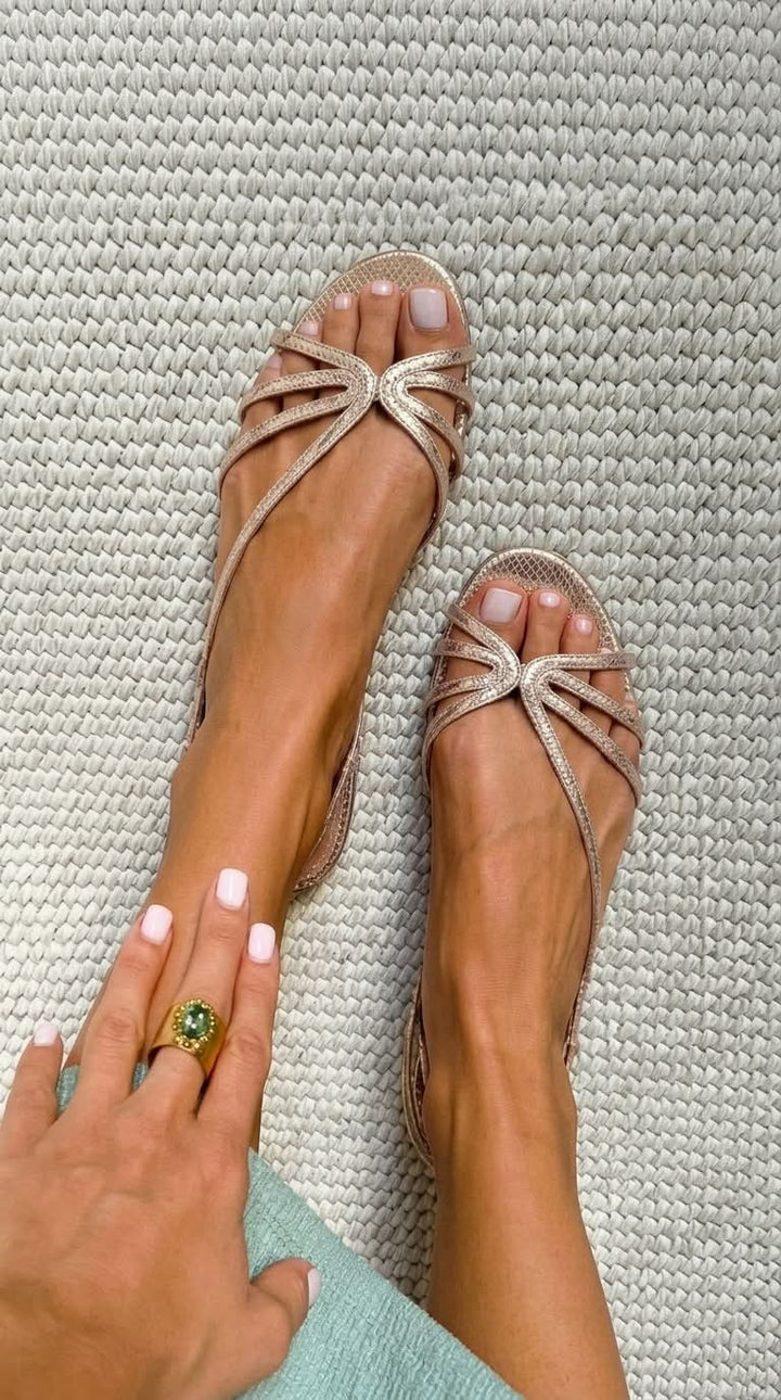 Serafina | Golden Sandals Summer Essence