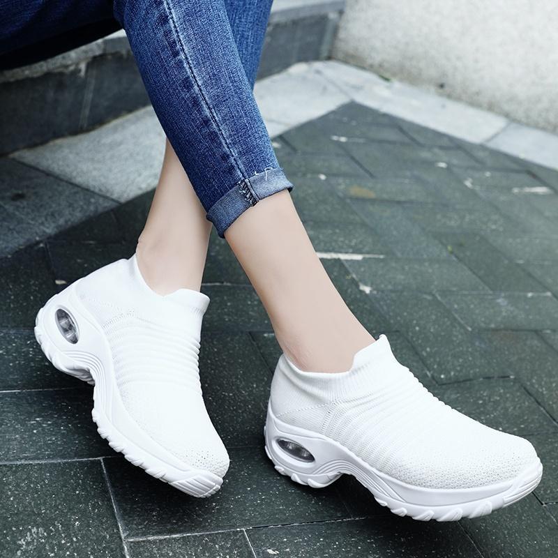 PREMIUM SNEAKERS WITH ARCH SUPPORT