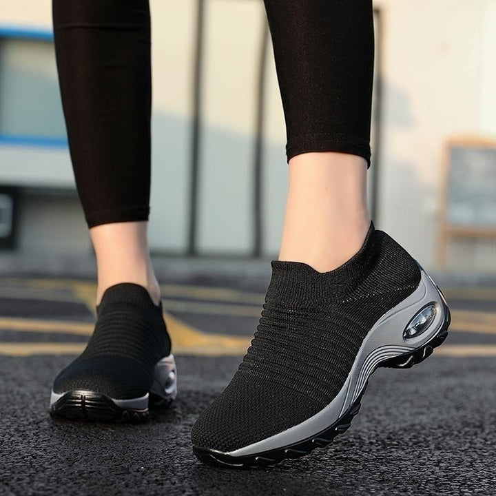 PREMIUM SNEAKERS WITH ARCH SUPPORT