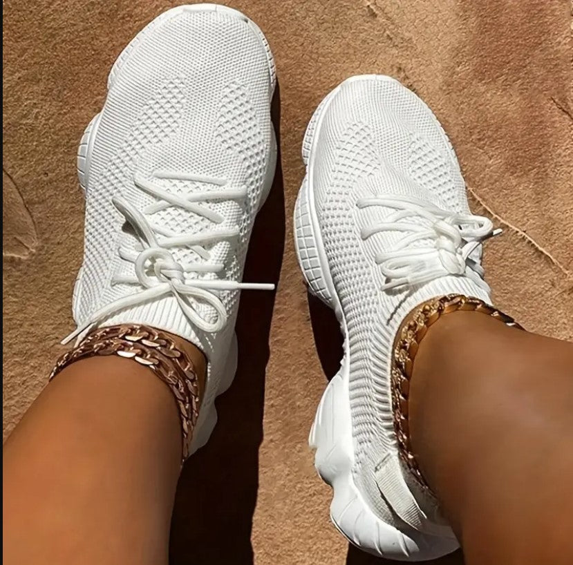 ELEGANT AND WATERPROOF COMFY SNEAKERS