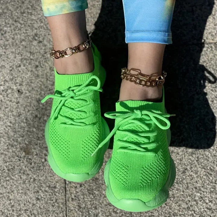 ELEGANT AND WATERPROOF COMFY SNEAKERS