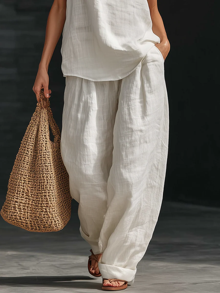 Carlotta – Elegant Sleeveless Set with Wide-Leg Trousers
