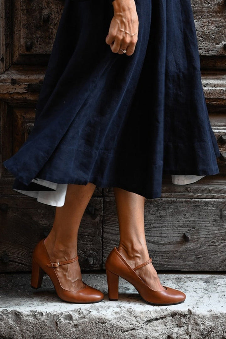 Elizabeth | Comfortable Low-Heel Sandals for Everyday Use